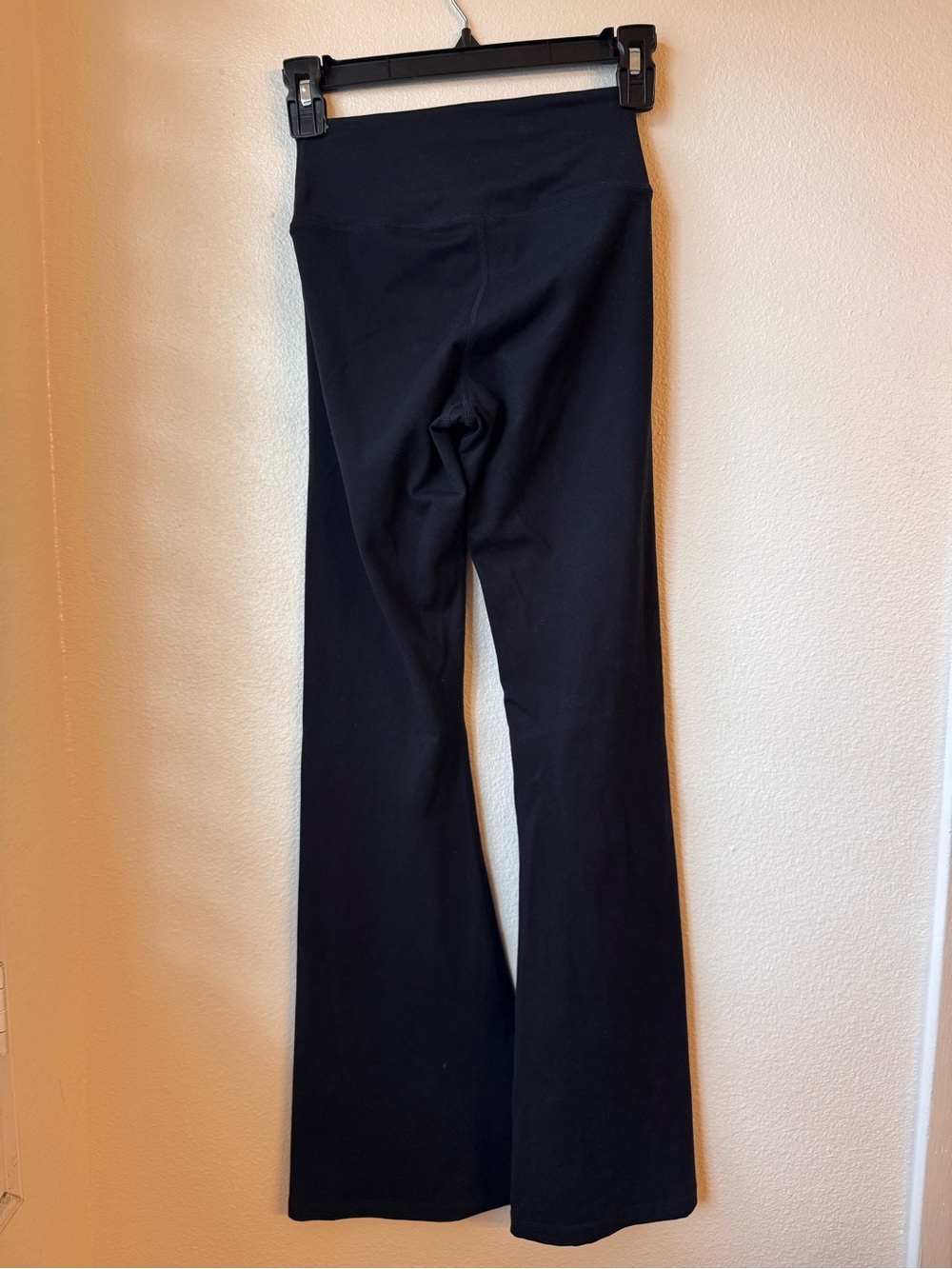 Mono B Black High-Waist Flare Yoga Pants Small - Picture 4 of 5